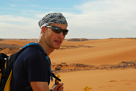 Stefano Miglietti, nel deserto Gilf el Kebir, 2006 - photo by NikBarte