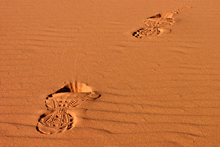 Stefano Miglietti, nel deserto Gilf el Kebir, 2006 - photo by NikBarte