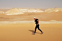Stefano Miglietti - 10 Maratone NON STOP nel deserto - record mondiale